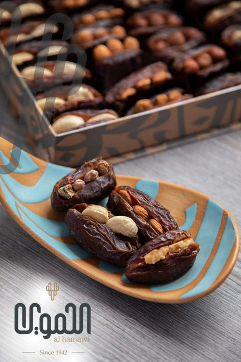 Dates with nuts (900g)