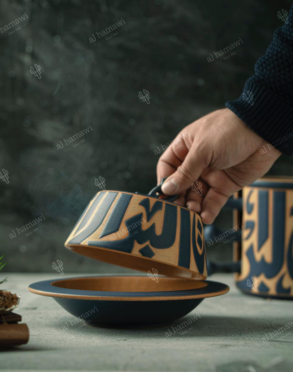 Small Presentation Pot with Lid